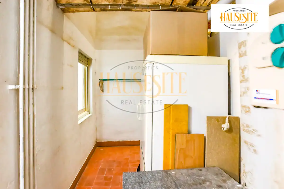 Cuina de Pis en venda en Igualada amb Parquet, Moblat i Forn