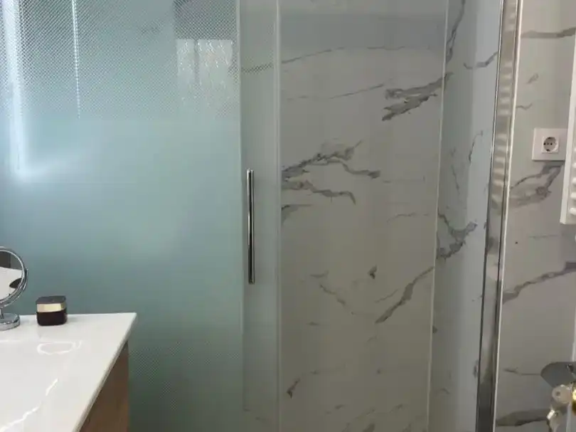 Baño de Piso en venta en Castelldefels con Aire acondicionado y Piscina