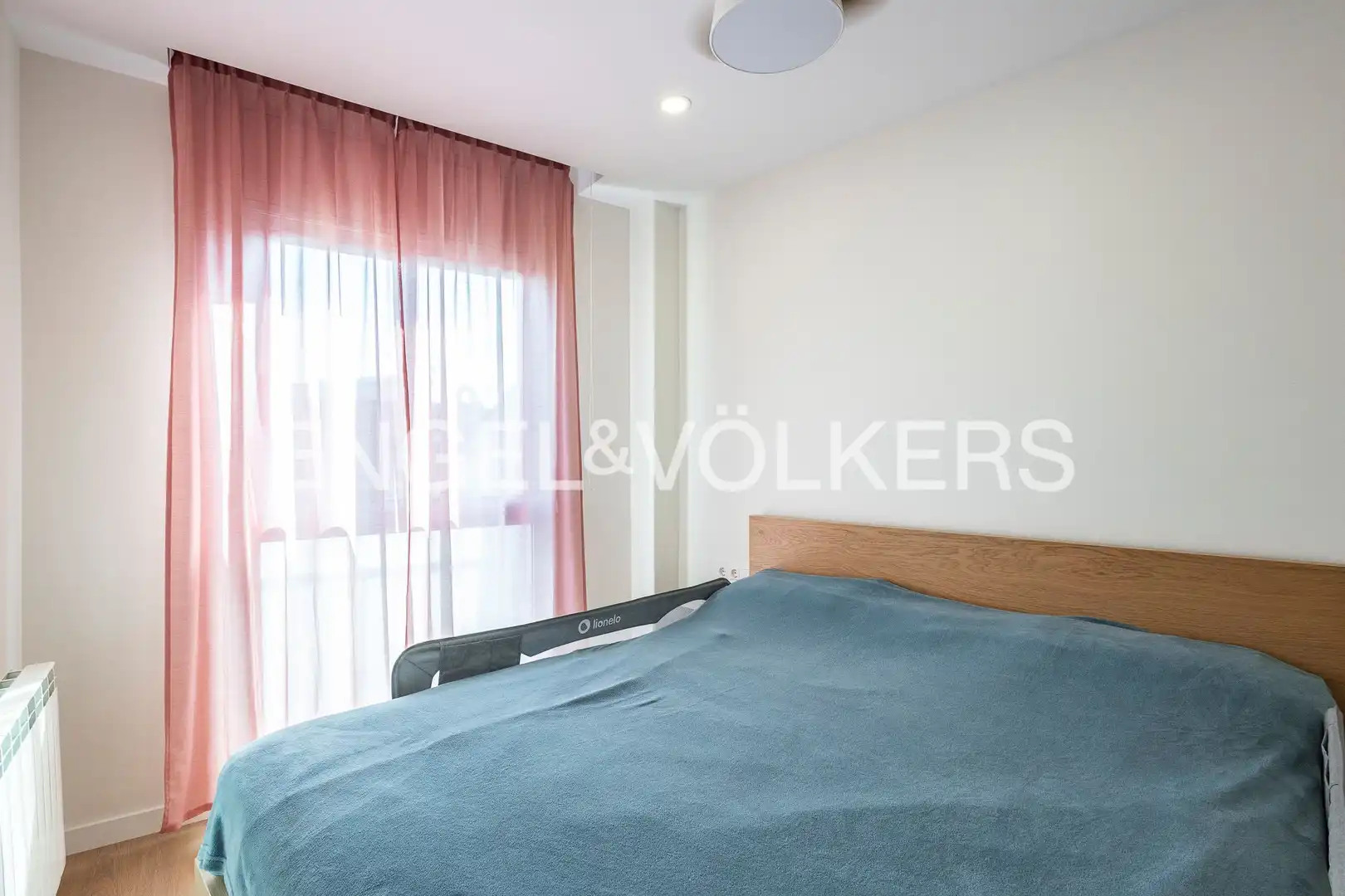 Dormitori de Àtic en venda en Viladecans amb Aire condicionat, Calefacció i Parquet