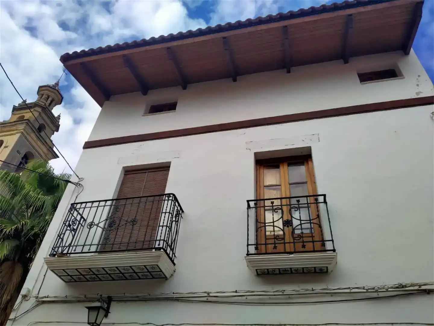 Vista exterior de Casa adosada en venda en Benimuslem amb Aire condicionat i Balcó