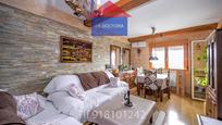 Sala d'estar de Pis en venda en Villamanta amb Aire condicionat i Terrassa