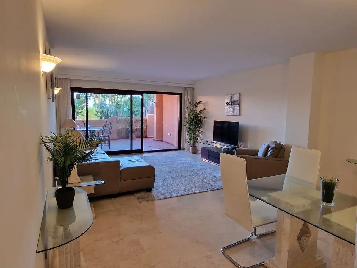 Living room of Flat for rent in Benahavís  with Air Conditioner, Private garden and Terrace