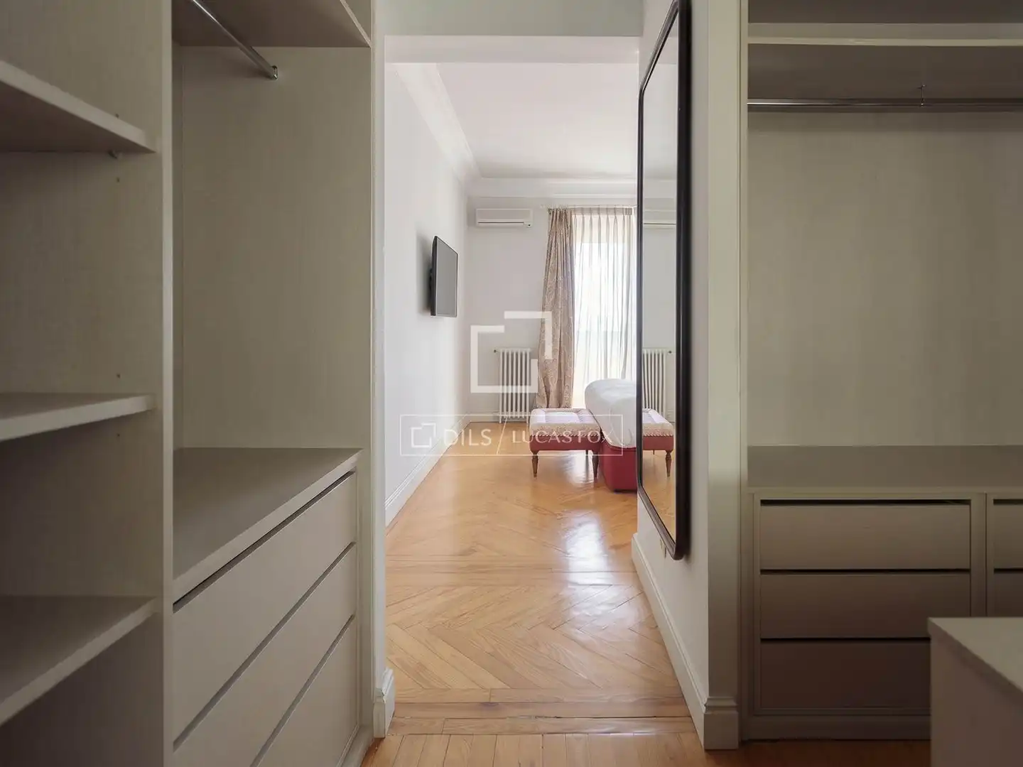 Bedroom of Attic for rent in Madrid  with Air Conditioner, Heating and Parquet flooring