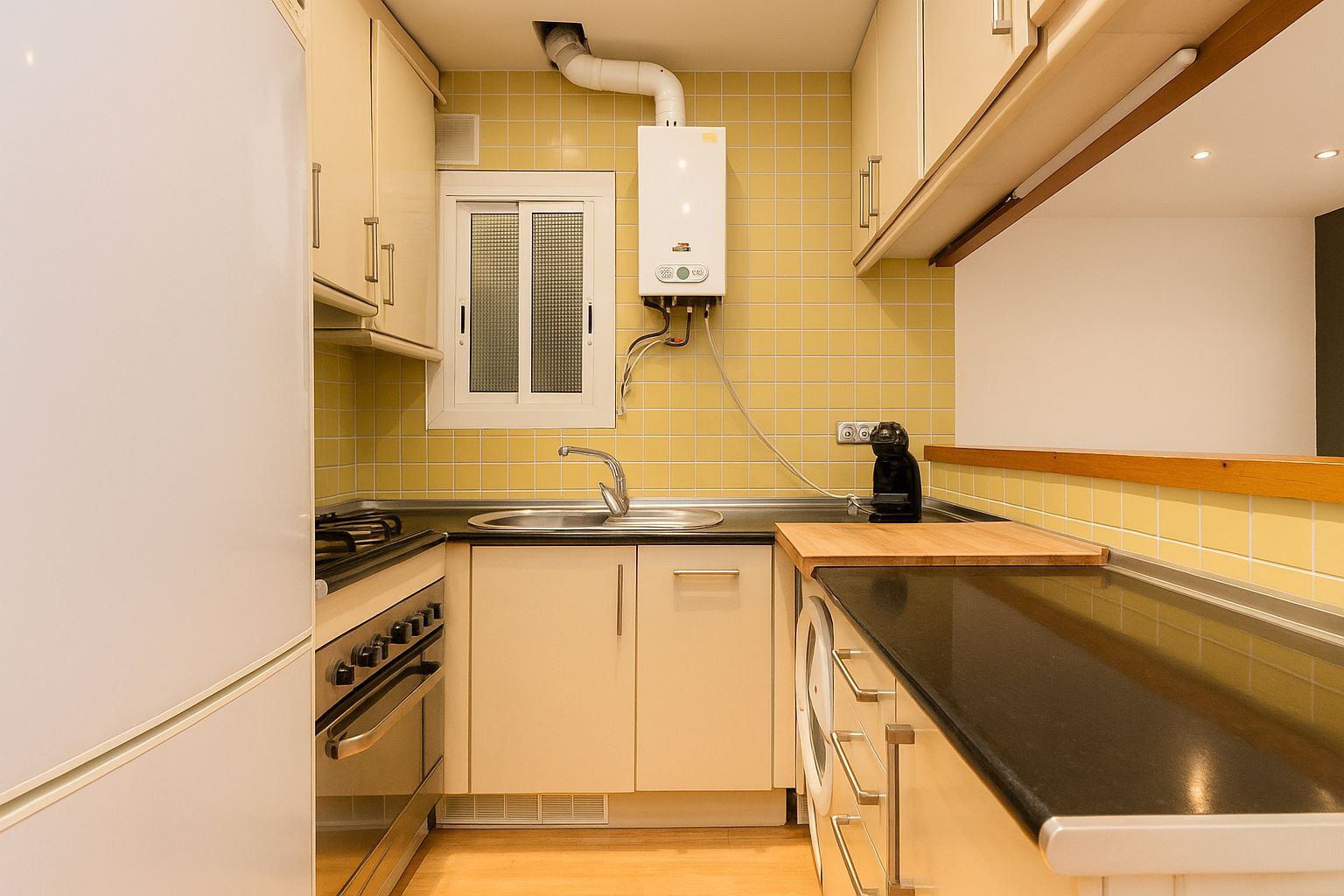 Kitchen of Flat for sale in  Barcelona Capital  with Air Conditioner, Heating and Parquet flooring