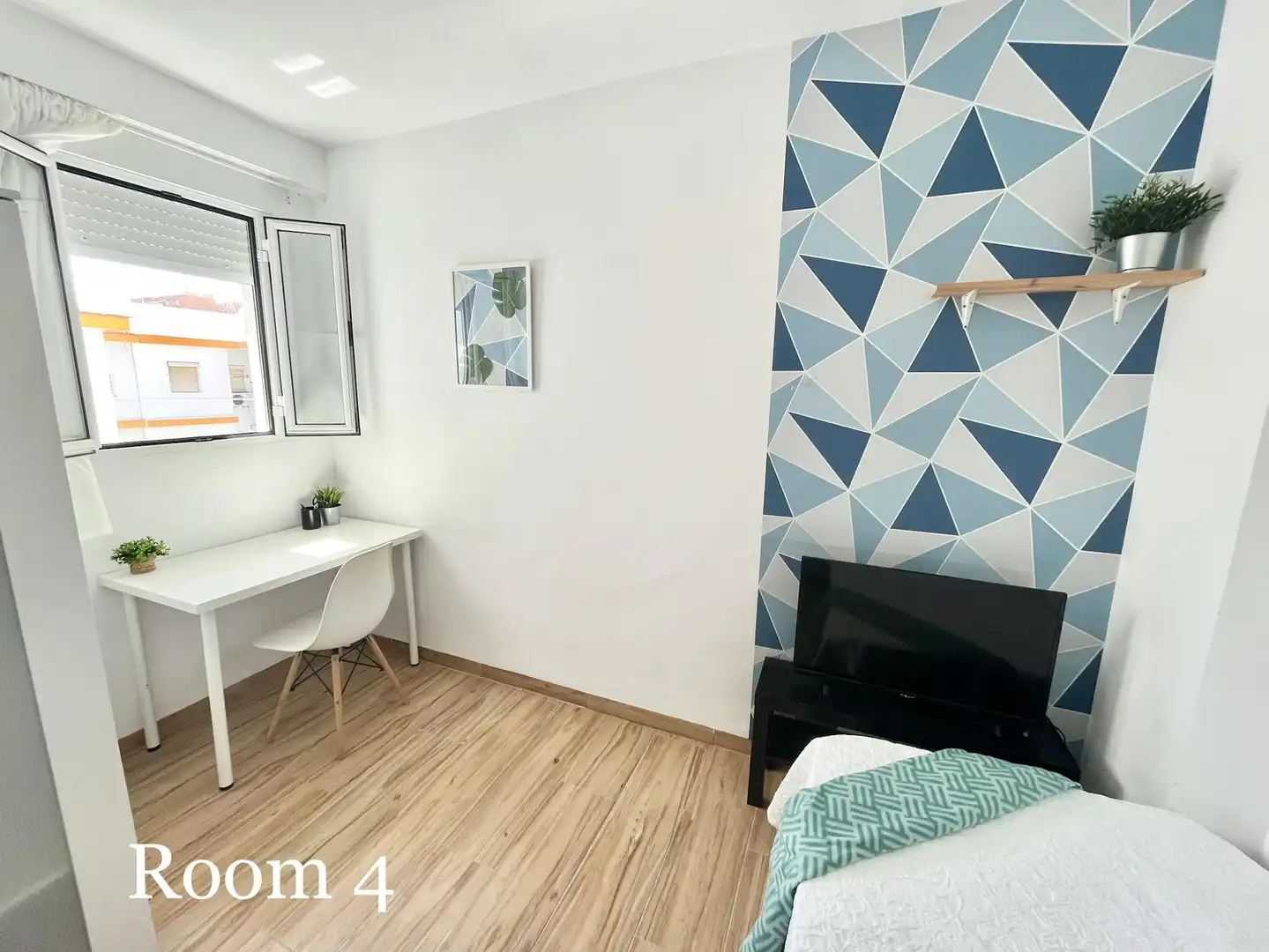 Habitación de Piso para compartir en Sevilla con Amueblado, Lavadora y TV
