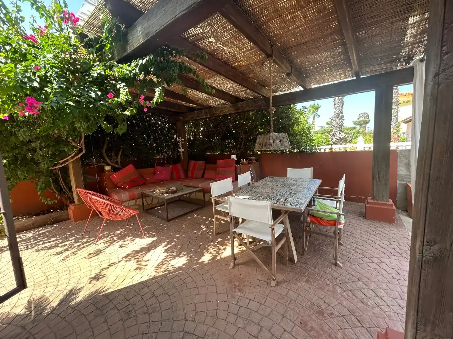 Terrassa de Casa o xalet de lloguer en Oliva amb Aire condicionat i Piscina