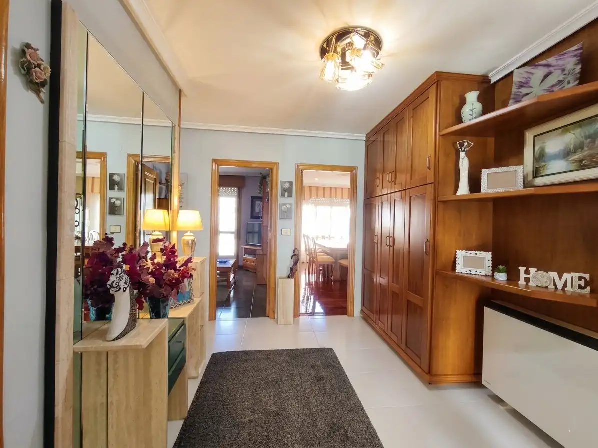 Piso en venta en Verín con Calefacción, Trastero y Amueblado