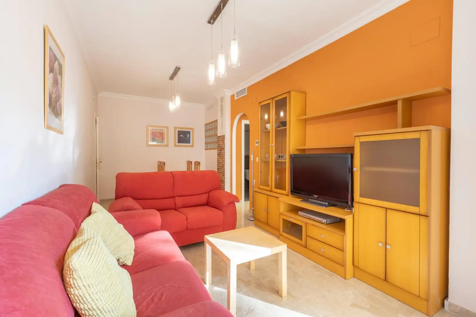 Sala d'estar de Pis en venda en Motril amb Terrassa, Moblat i Balcó