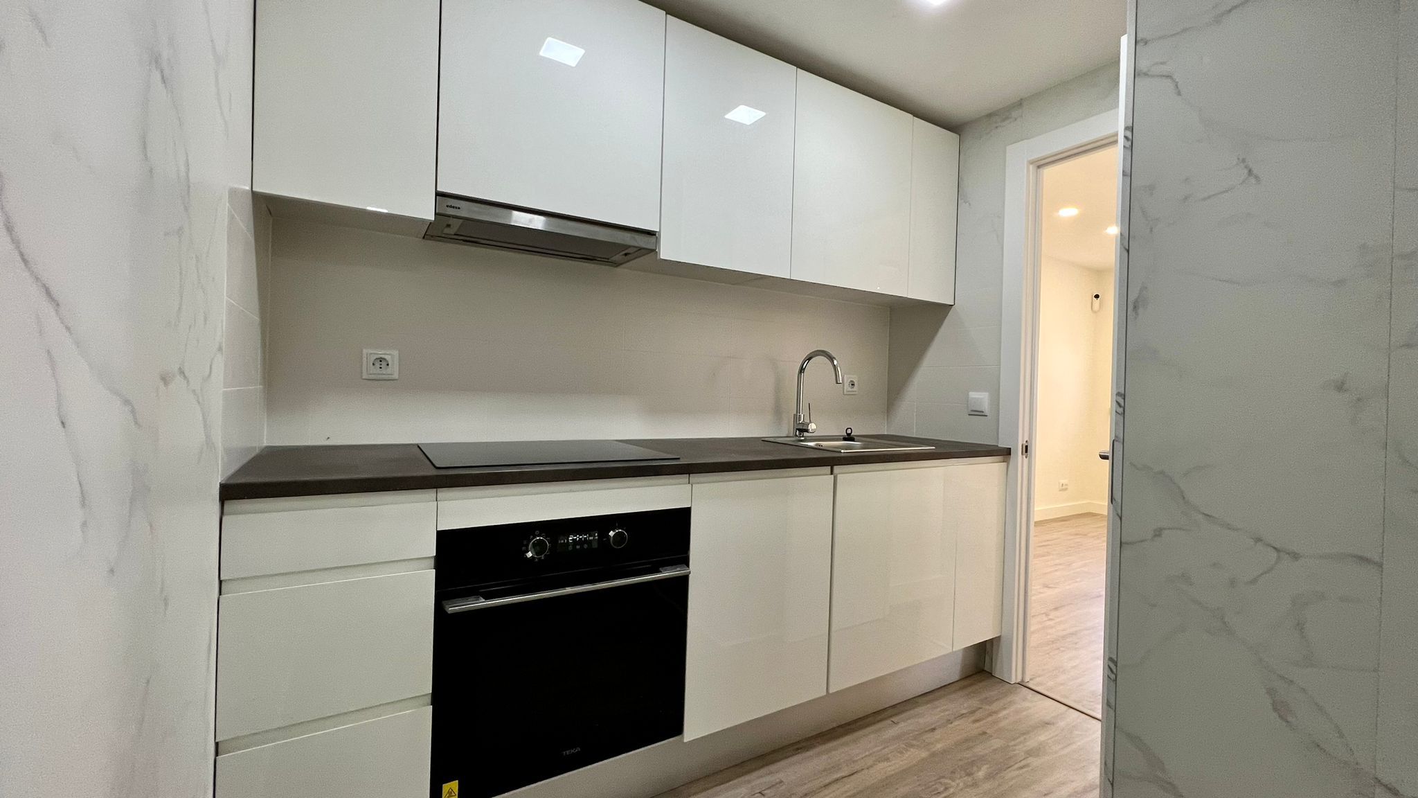 Kitchen of Flat for sale in L'Hospitalet de Llobregat
