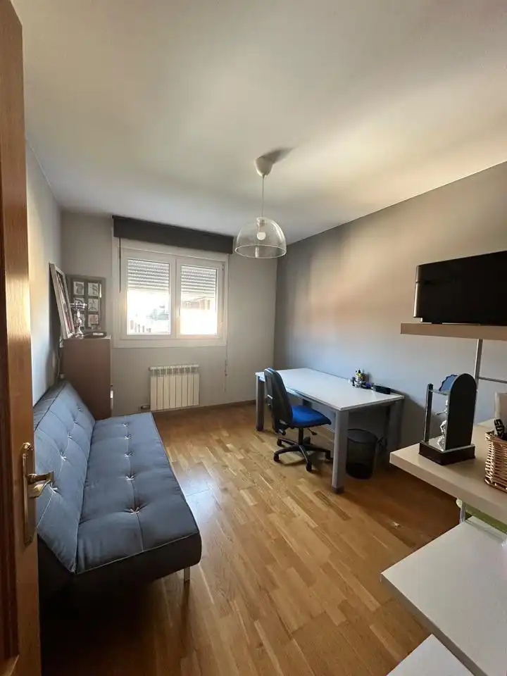 Dormitori de Casa o xalet en venda en Zaragoza amb Aire condicionat, Calefacció i Jardí privat