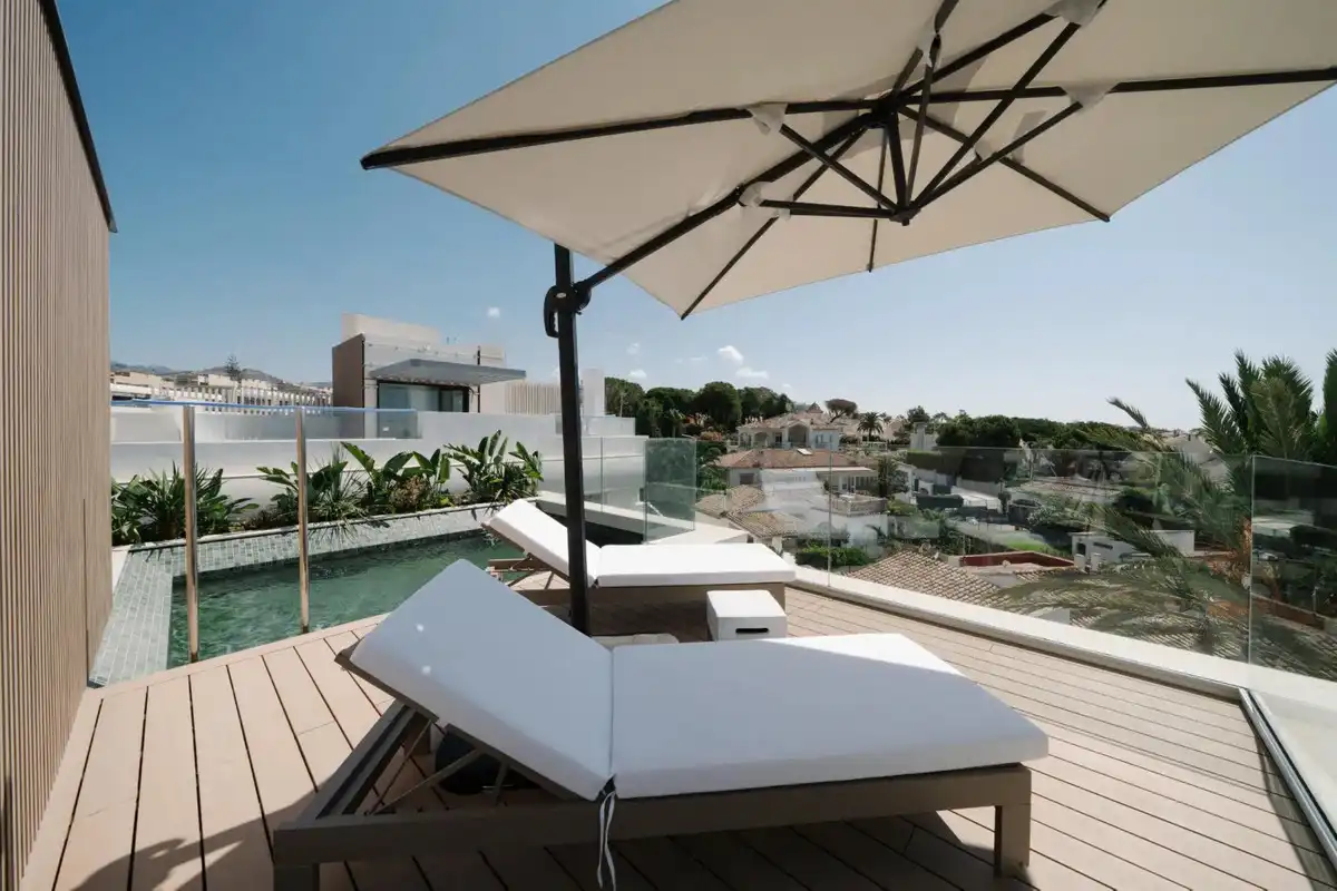 Chalet con piscina en venta en Las Chapas - El Rosario, imagen 9