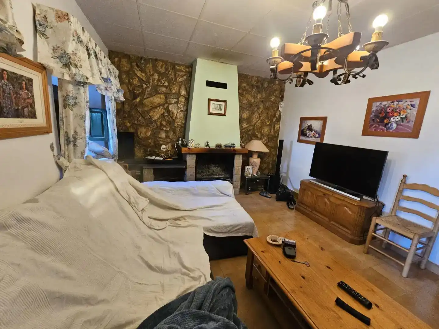 Sala d'estar de Finca rústica en venda en Quesada amb Aire condicionat i Balcó