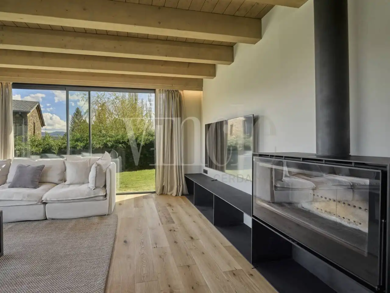 Sala de estar de Casa o chalet en venta en Guils de Cerdanya con Calefacción, Jardín privado y Parquet