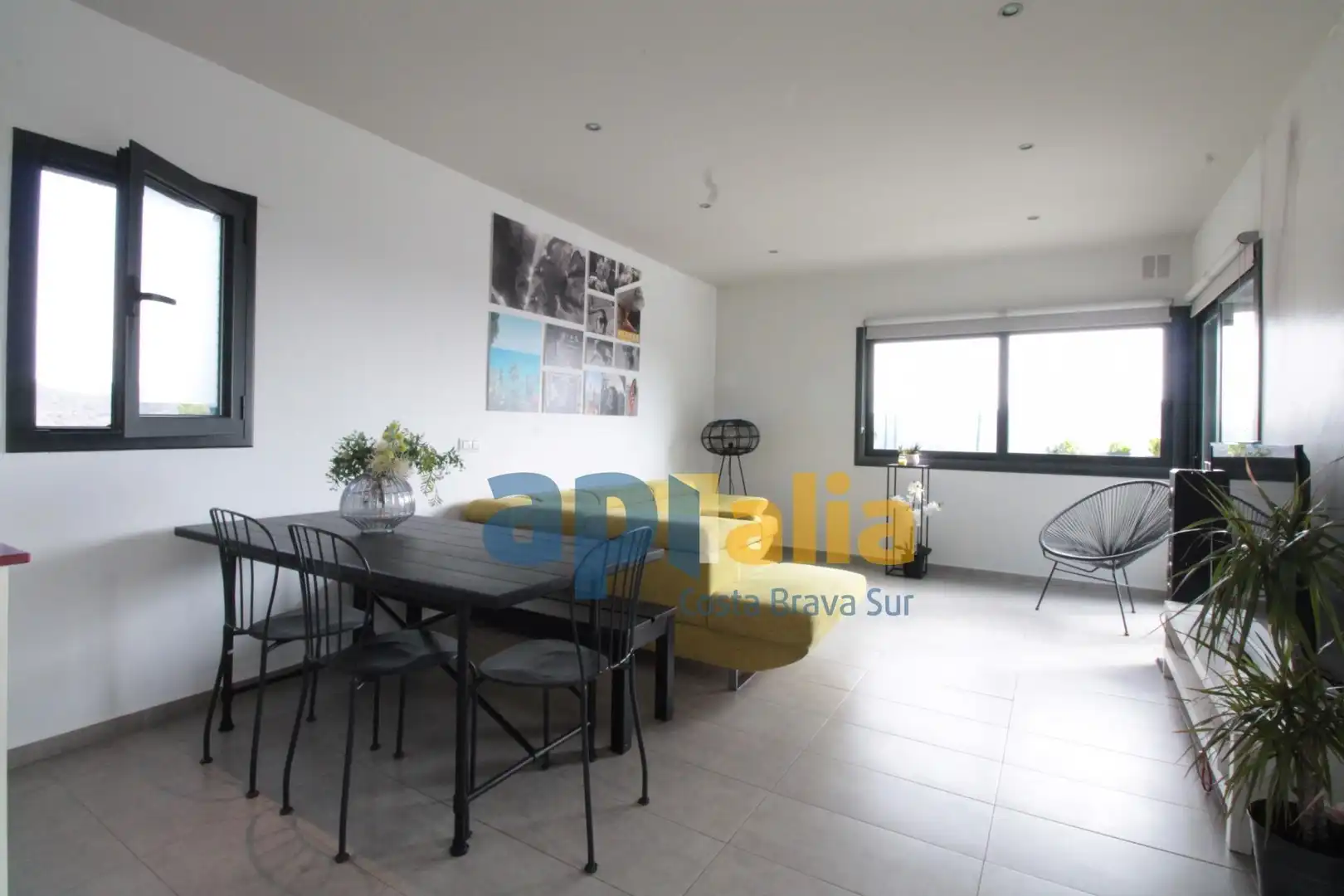 Sala d'estar de Casa o xalet en venda en Lloret de Mar amb Calefacció, Jardí privat i Piscina