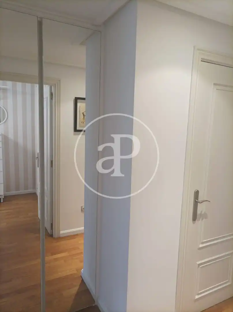Wohnung zur Miete in Valencia mit Klimaanlage, Möbliert und Balkon