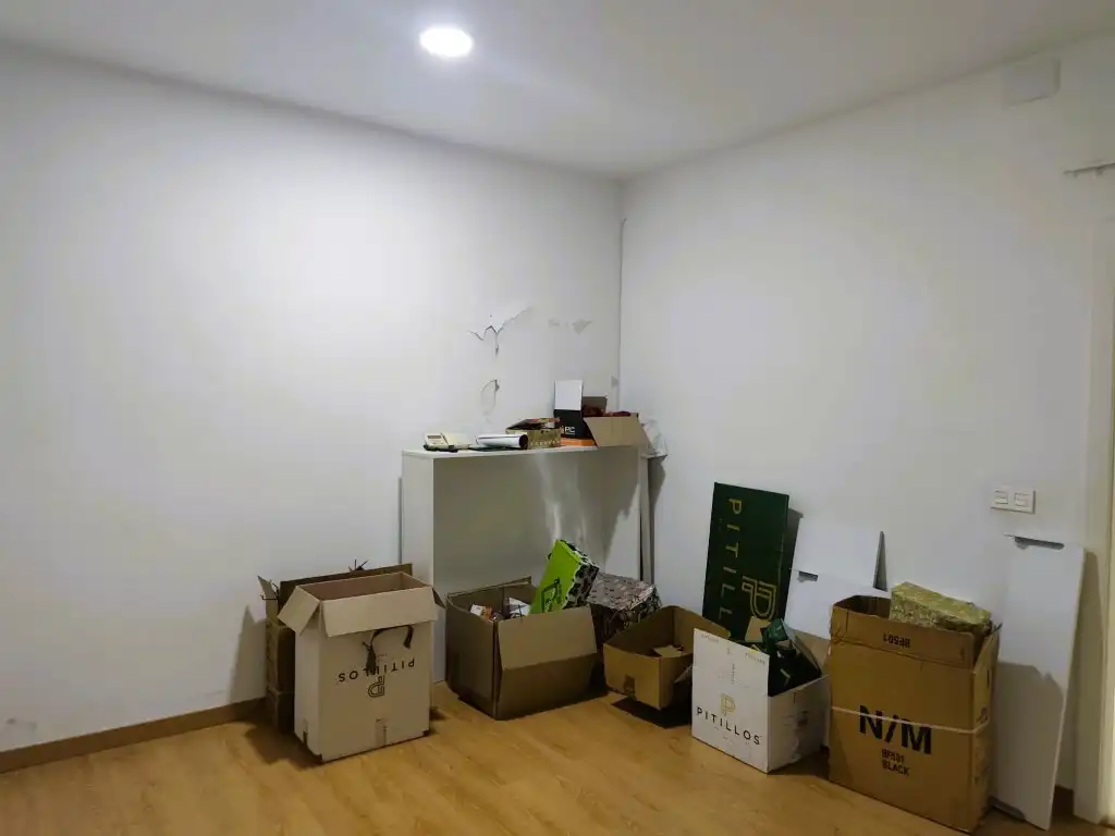 Commercial properties for rent in Plaza Fontiveros, Barrio de Zaidín