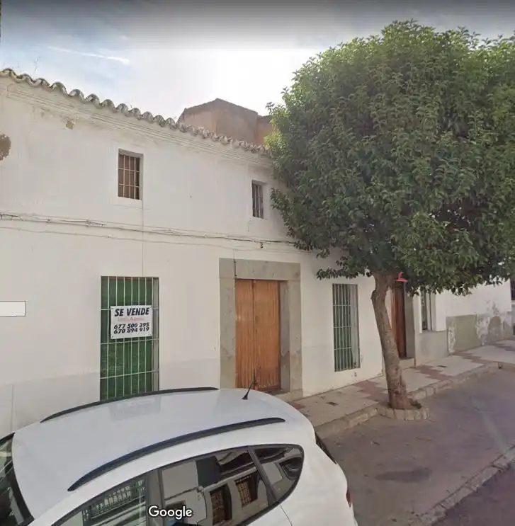Casa rústica amb terrassa en venda a Castuera