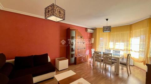 Foto 2 de Casa adosada en venda a Valdepeñas, Ciudad Real