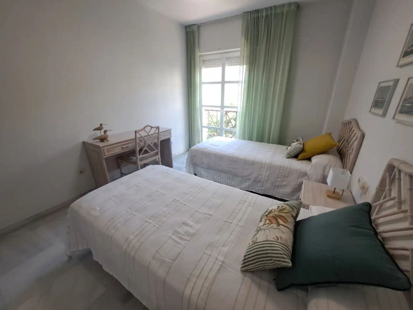 Schlafzimmer von Wohnung zur Miete in Marbella mit Klimaanlage, Heizung und Terrasse
