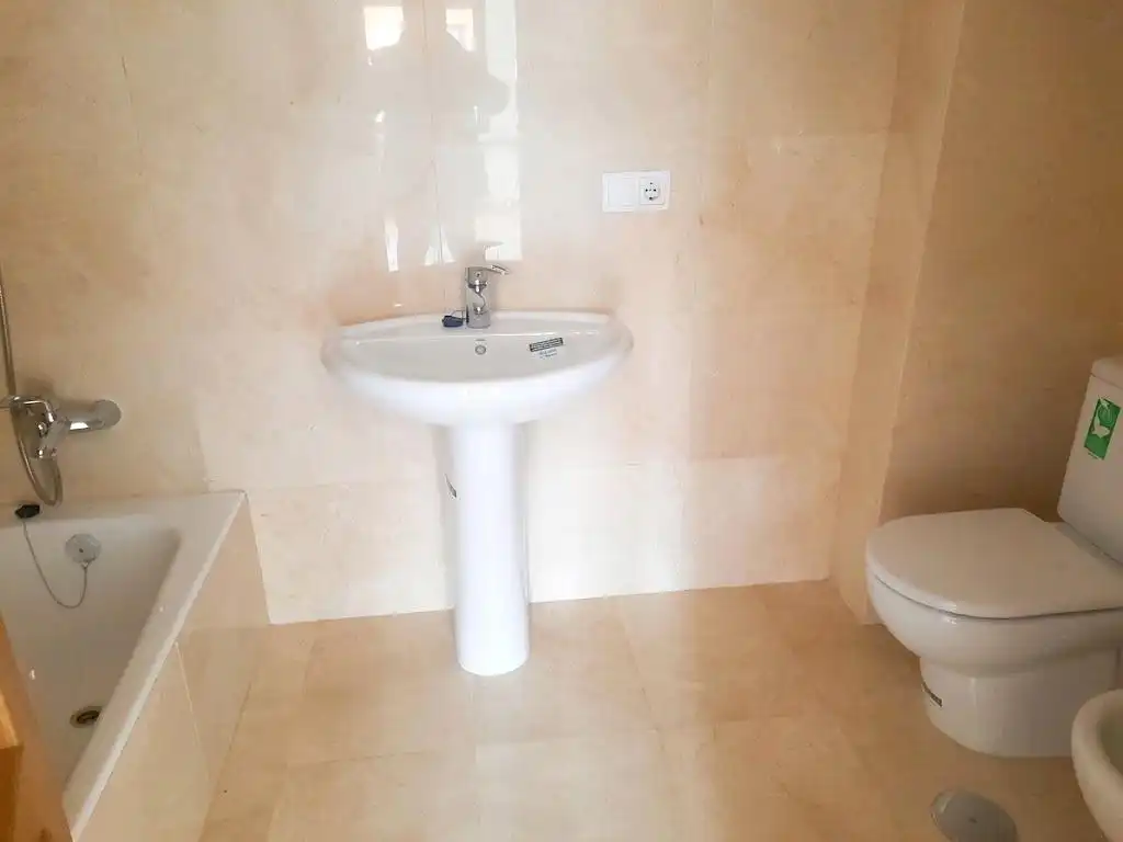 Bathroom of Flat for sale in Zona Alta
