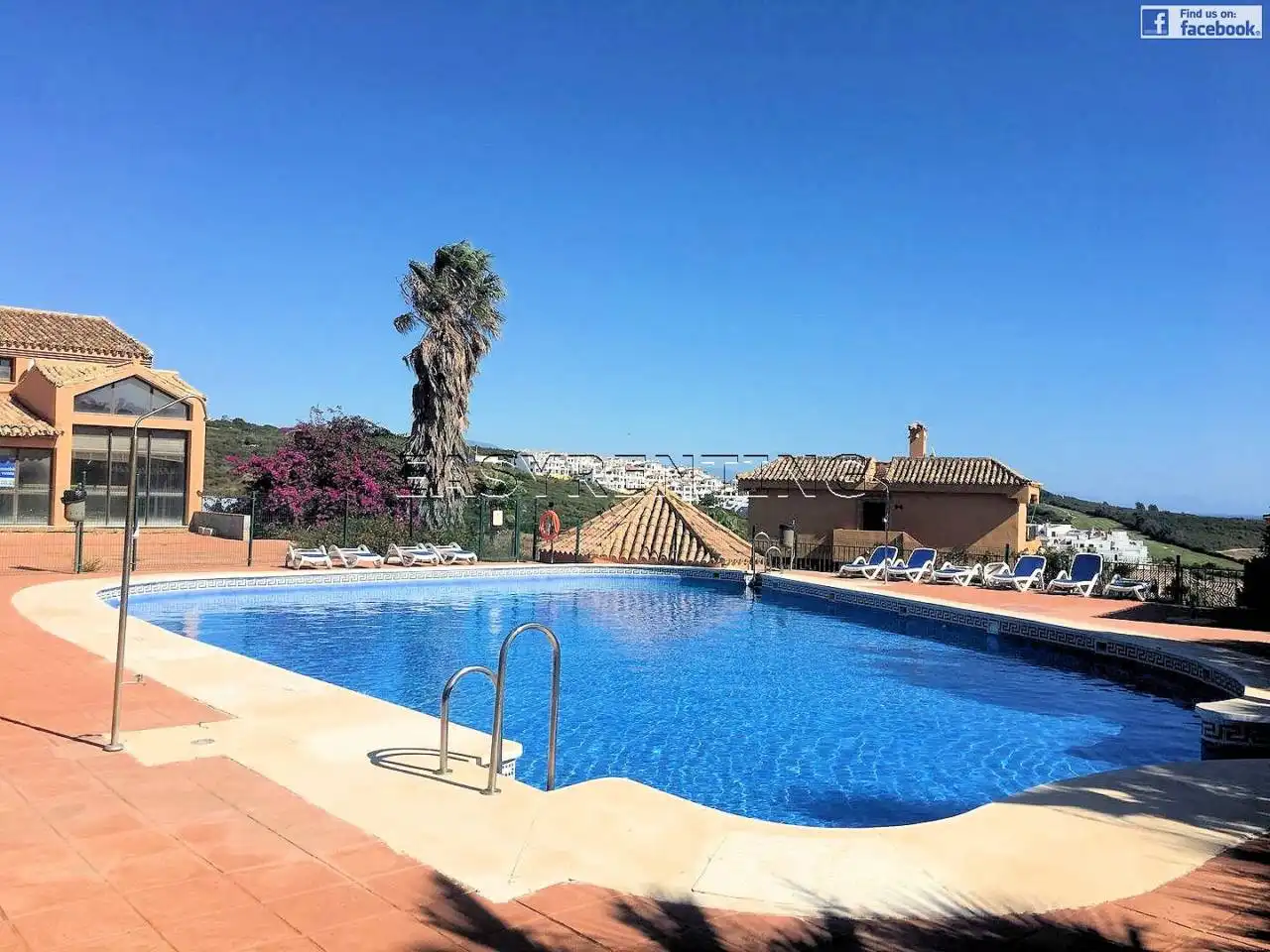 Swimming pool of Flat for sale in La Alcaidesa  with Terrace and Furnished