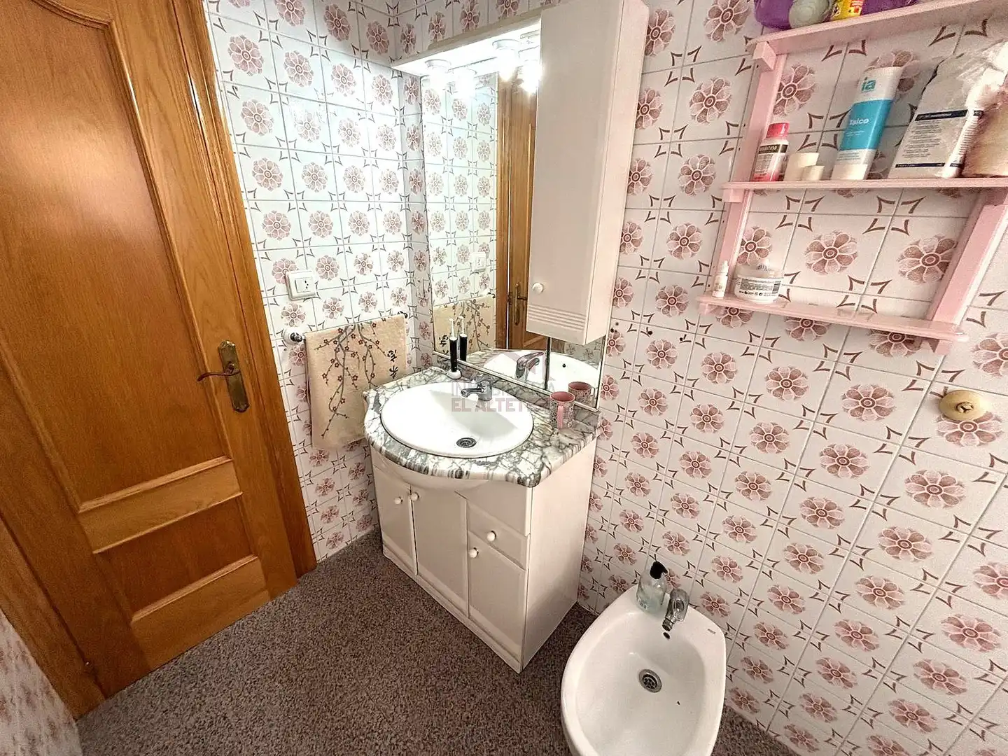 Bathroom of Flat for sale in Elche / Elx  with Furnished, Oven and Balcony