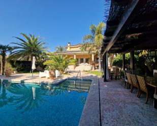 Jardí de Casa o xalet en venda en Elda amb Aire condicionat, Terrassa i Piscina