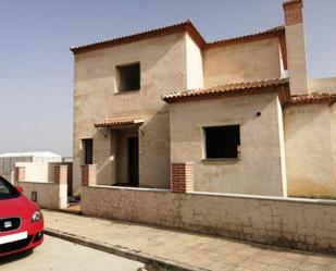 Vista exterior de Edifici en venda en Las Ventas Con Peña Aguilera