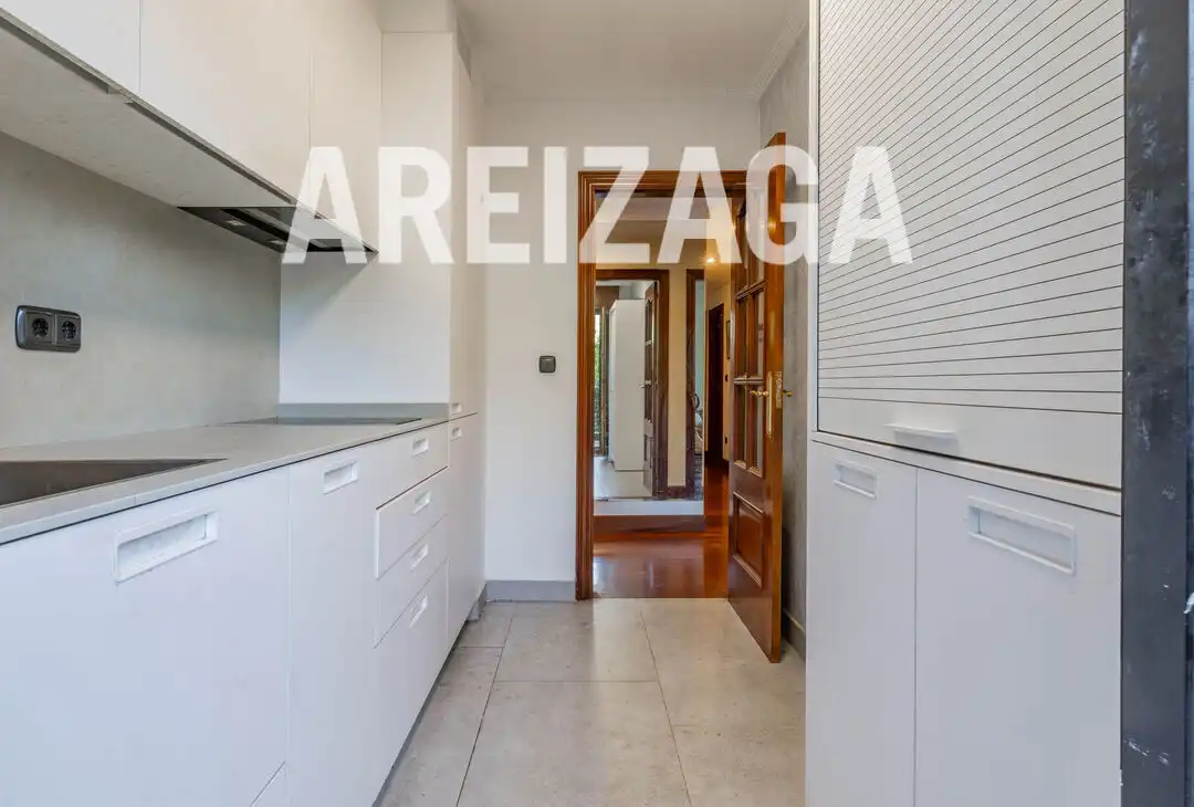 Kitchen of Flat for sale in Donostia - San Sebastián   with Heating, Private garden and Terrace