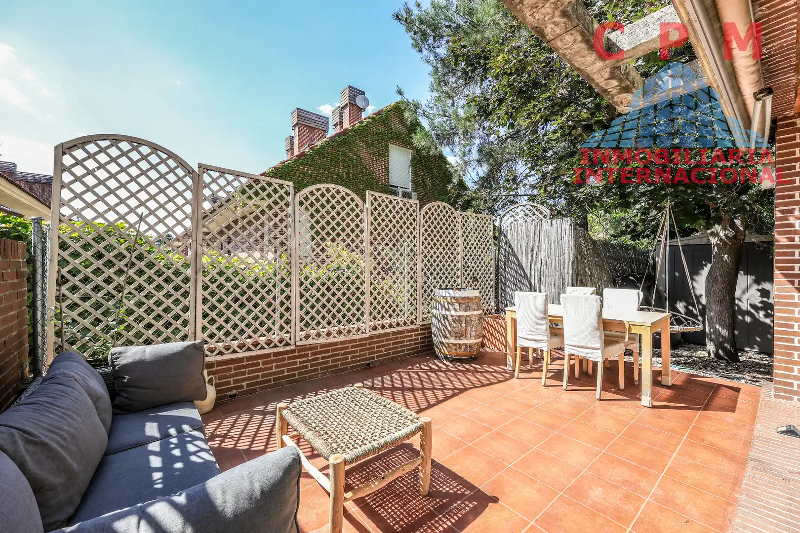 Terraza de Casa adosada de alquiler en La Moraleja con Aire acondicionado, Calefacción y Jardín privado