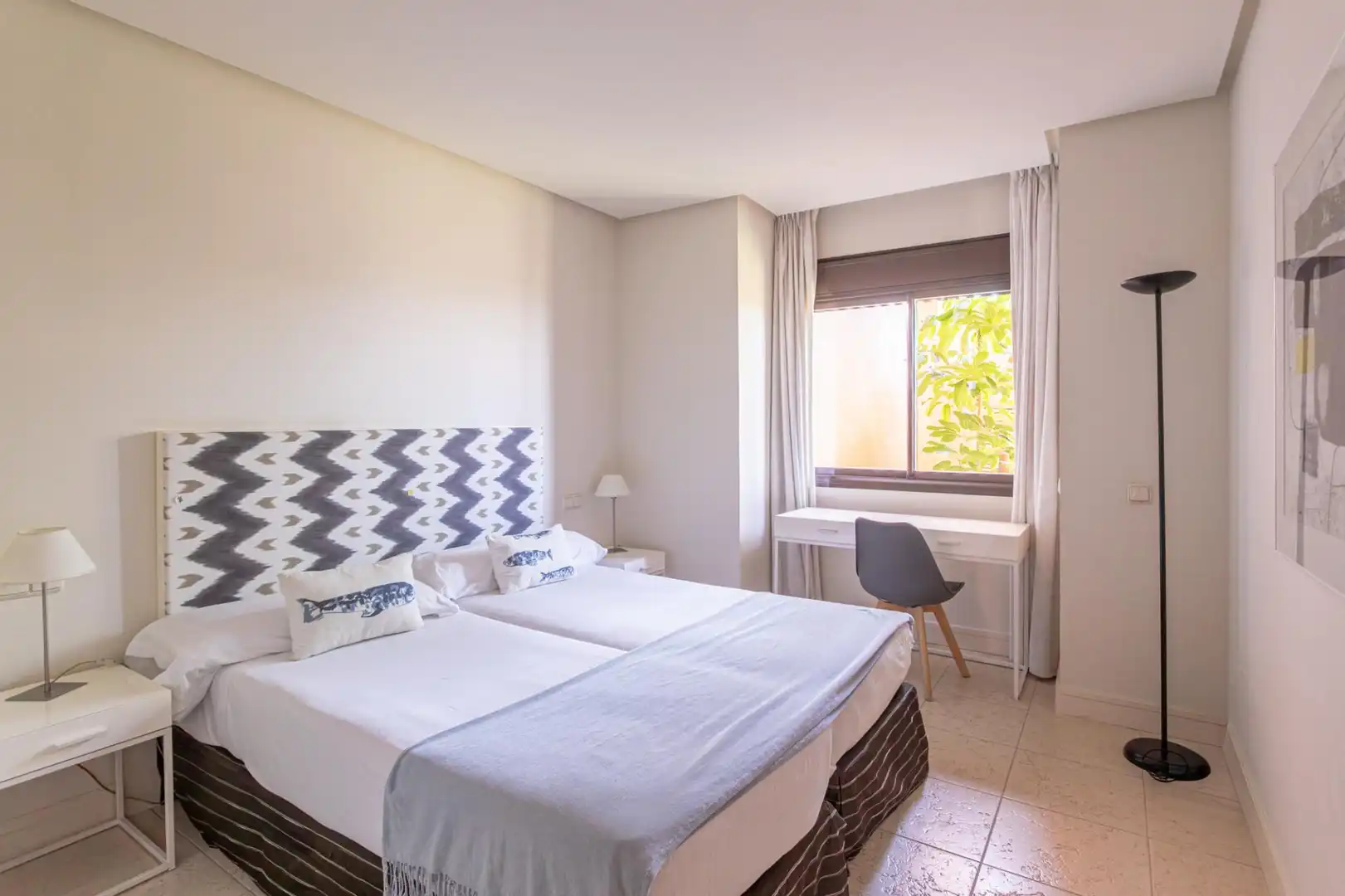 Habitación de Apartamento en venta en Chiclana de la Frontera con Jardín privado y Piscina comunitaria