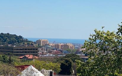 Exterior view of Flat for sale in  Barcelona Capital  with Heating, Furnished and Oven