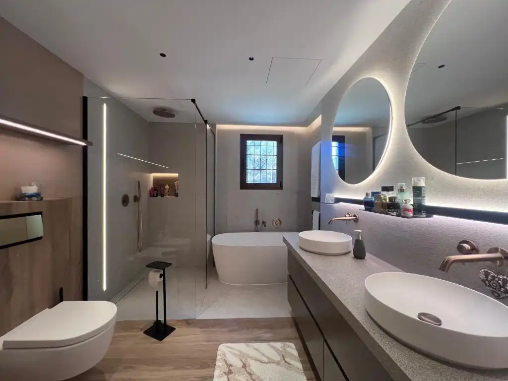 Bany de Apartament de lloguer en Calvià amb Aire condicionat, Jardí privat i Terrassa