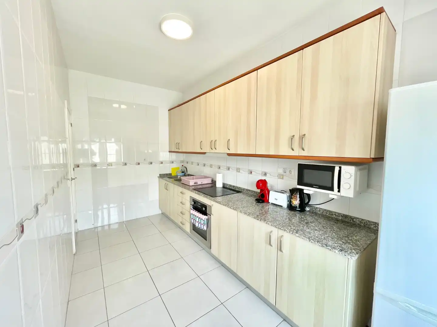 Cuina de Apartament de lloguer en Torrevieja amb Aire condicionat, Calefacció i Terrassa