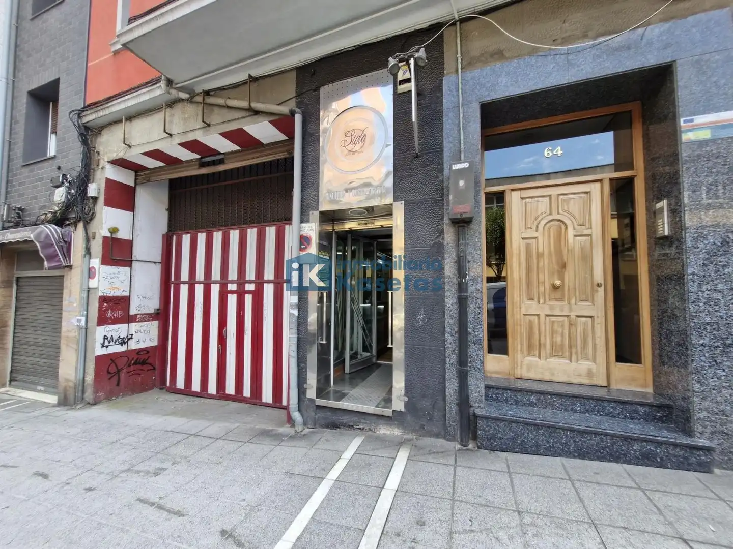 Locale commerciale in affitto a Centro - Ariz - Uribarri