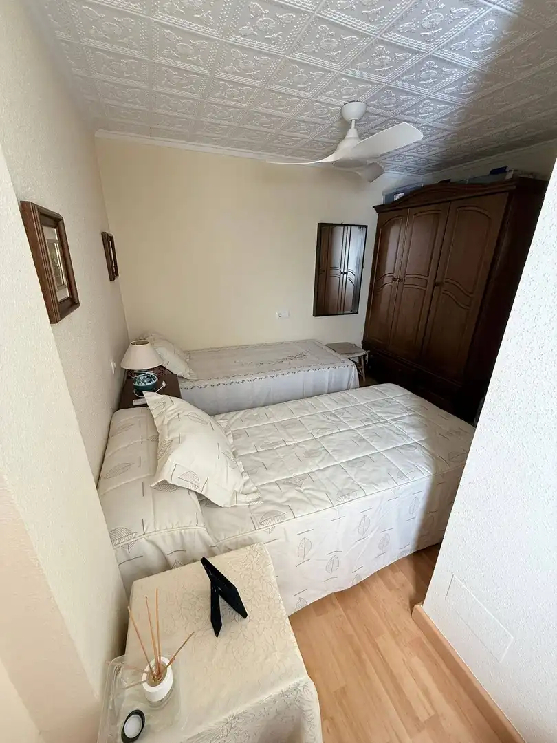 Dormitori de Apartament en venda en San Pedro del Pinatar amb Aire condicionat, Terrassa i Moblat
