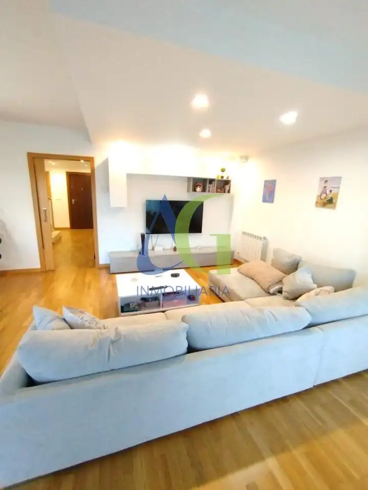 Living room of Houses for sale in San Andrés del Rabanedo  with Heating, Terrace and Storage room