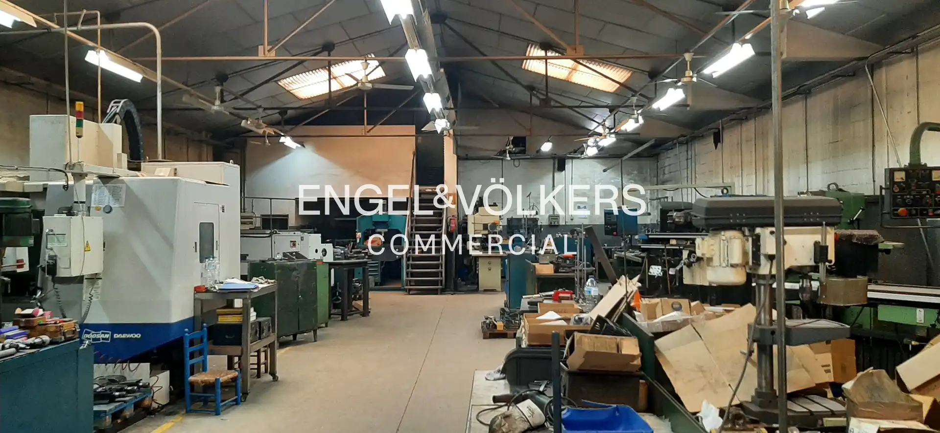 Nau industrial en venda en Sabadell