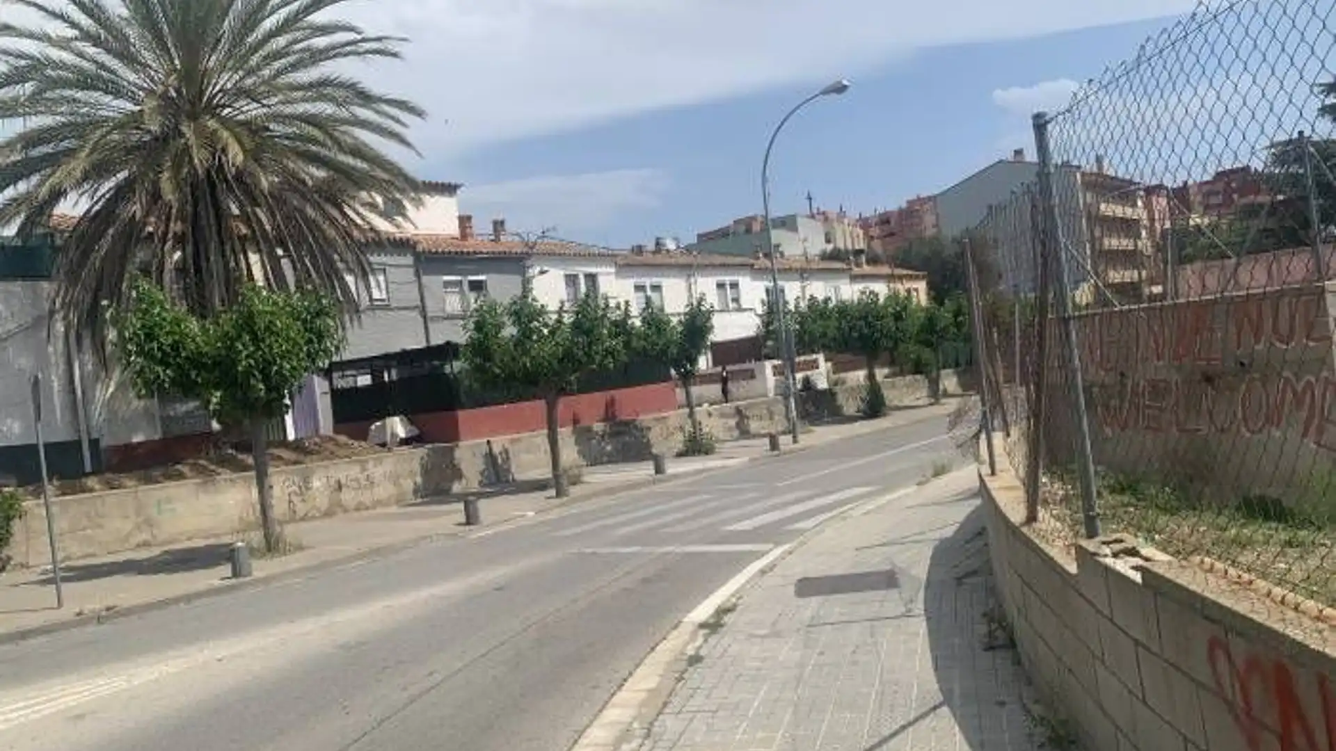 Exterior view of Houses for sale in Figueres