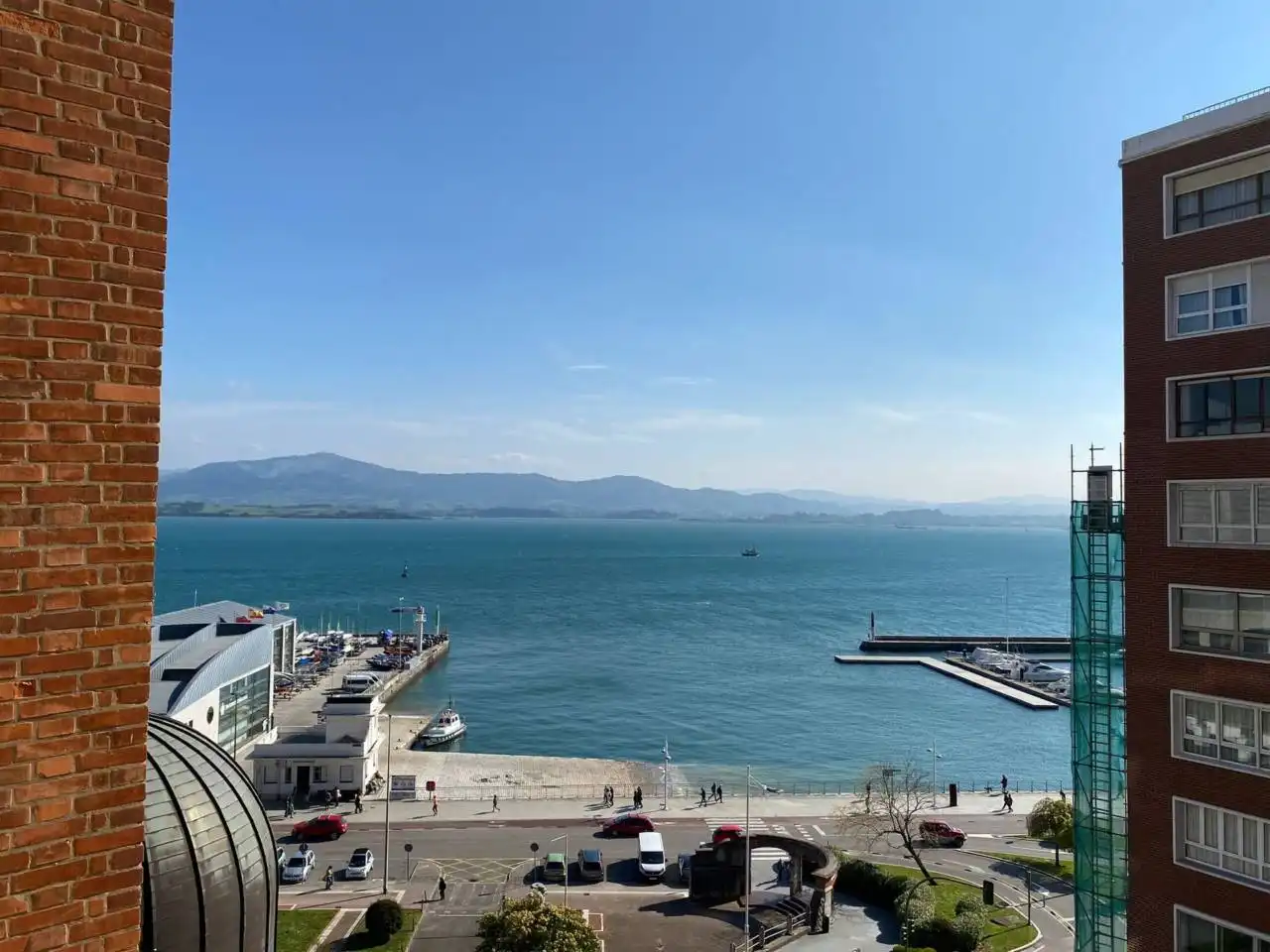 Außenansicht von Wohnung zur Miete in Santander mit Heizung und Möbliert