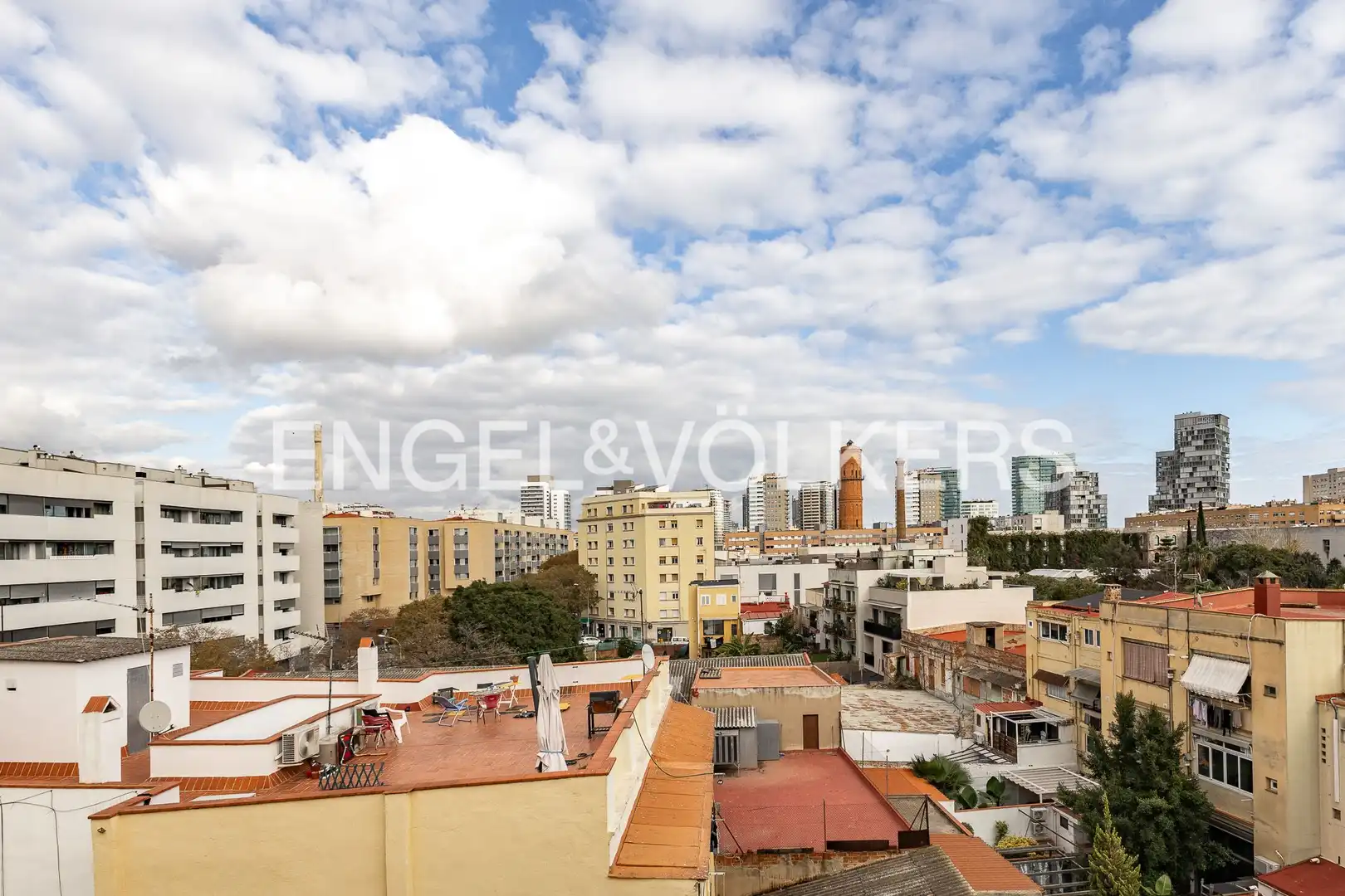 Vista exterior de Piso en venta en Barcelona con Aire acondicionado, Calefacción y Parquet
