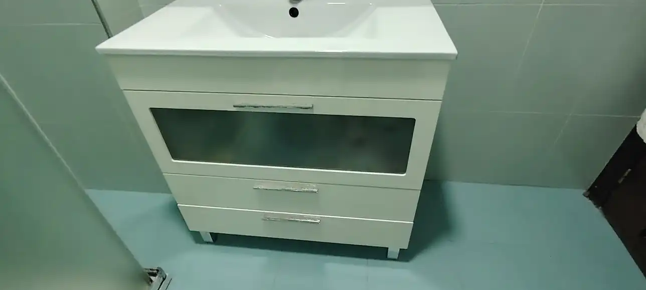 Badezimmer von Wohnung zum Verkauf in Linares mit Klimaanlage, Heizung und Privatgarten