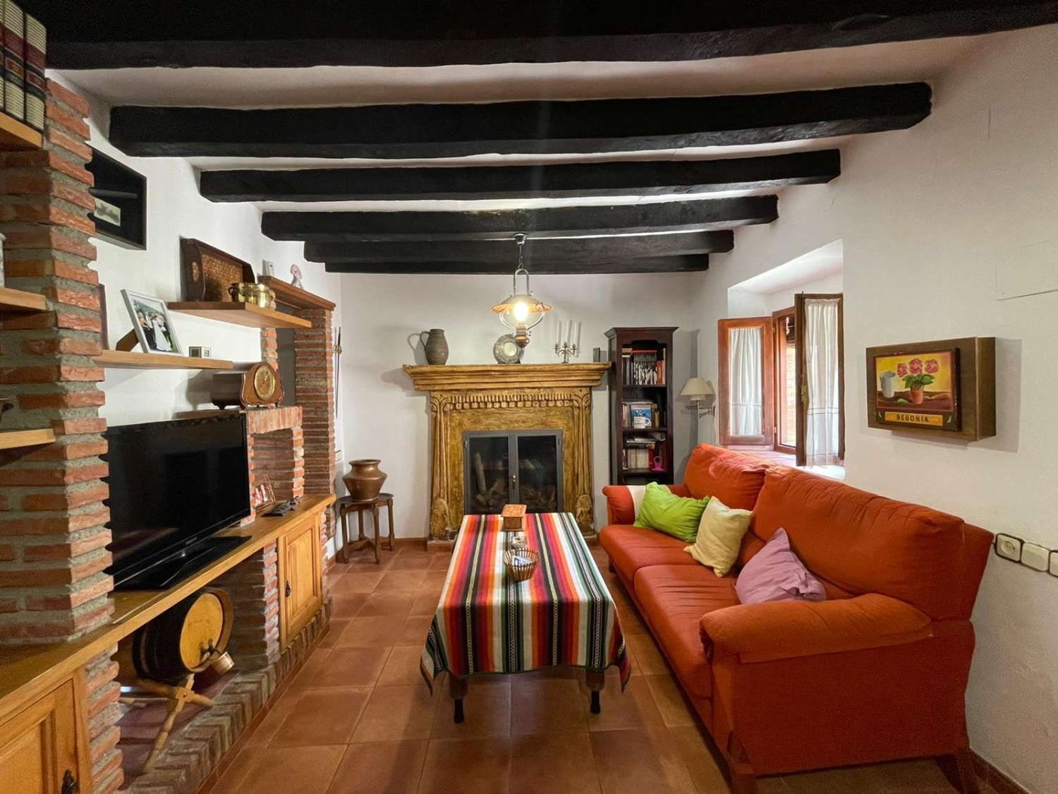 Sala de estar de Finca rústica en venta en Ítrabo con Aire acondicionado, Trastero y Amueblado