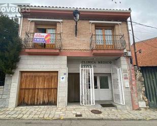 Exterior view of Country house for sale in Navas del Rey  with Heating and Balcony