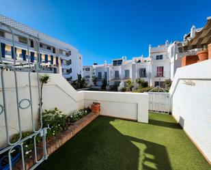 Jardí de Casa adosada en venda en Nerja amb Aire condicionat, Terrassa i Piscina comunitària