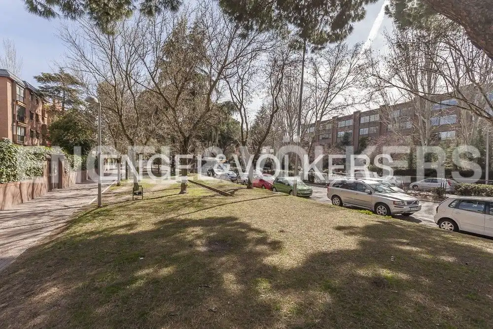 Exterior view of Flat for rent in Madrid  with Air Conditioner, Heating and Private garden