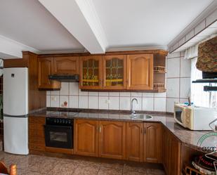 Kitchen of House or chalet for sale in Cabranes