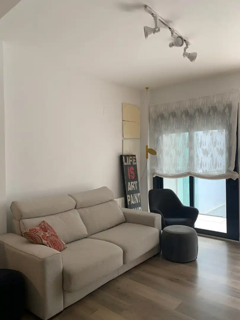 Sala d'estar de Pis en venda en Sevilla amb Aire condicionat, Terrassa i Moblat