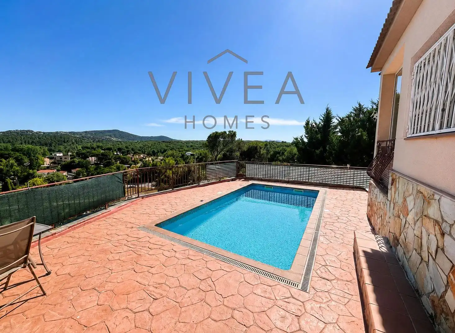 Vista exterior de Casa o xalet en venda en Vidreres amb Aire condicionat, Calefacció i Jardí privat
