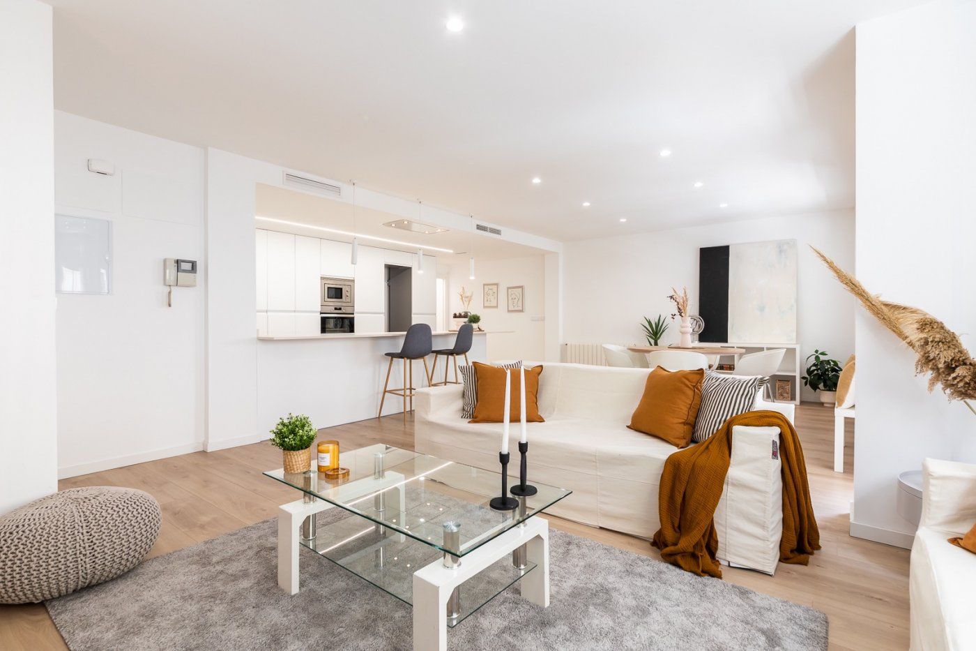 Living room of Flat for sale in  Valencia Capital  with Air Conditioner, Heating and Parquet flooring